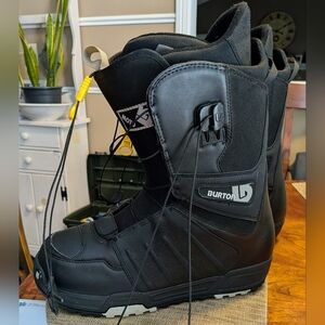 Burton Snowboarding boots, men's US size 11, Imprint 1